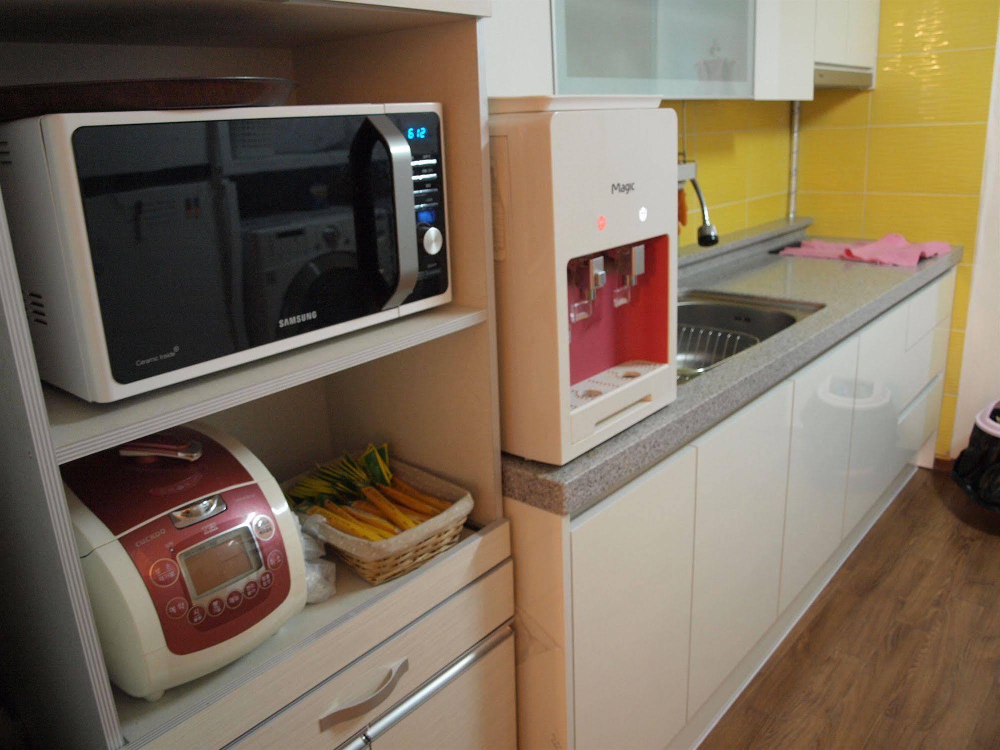 Aroha Guesthouse Seoul Station Экстерьер фото